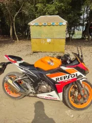 CBR 150R Repsol